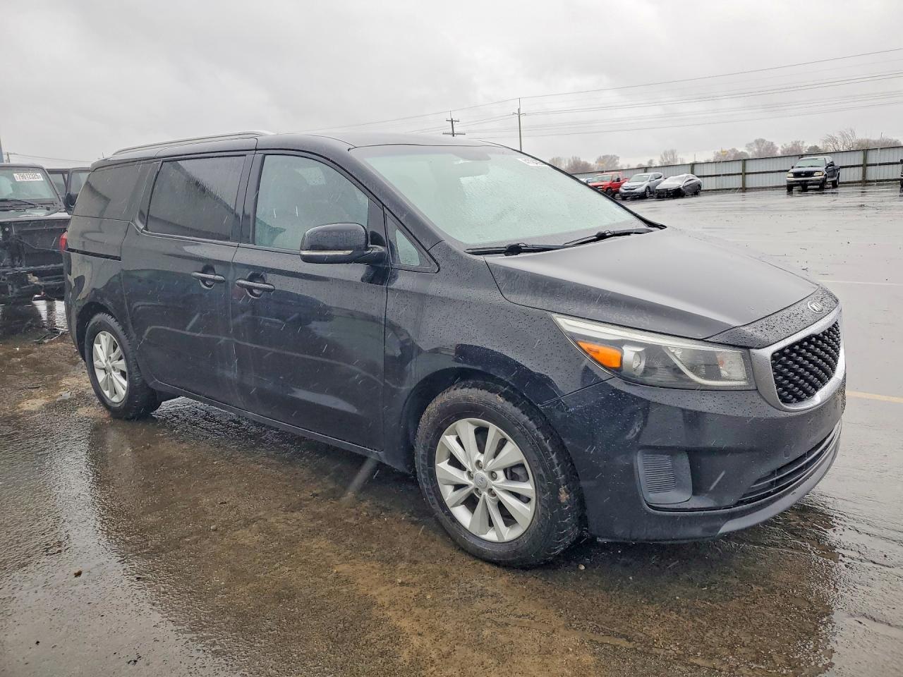 2015 Kia Sedona Lx - Фото 4