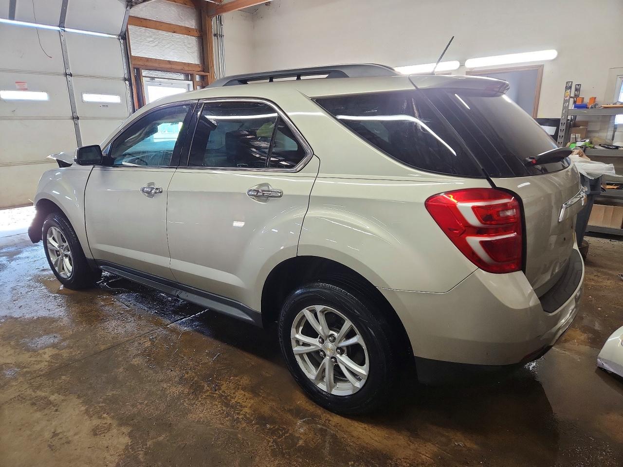 2016 Chevrolet Equinox Lt - Image 2