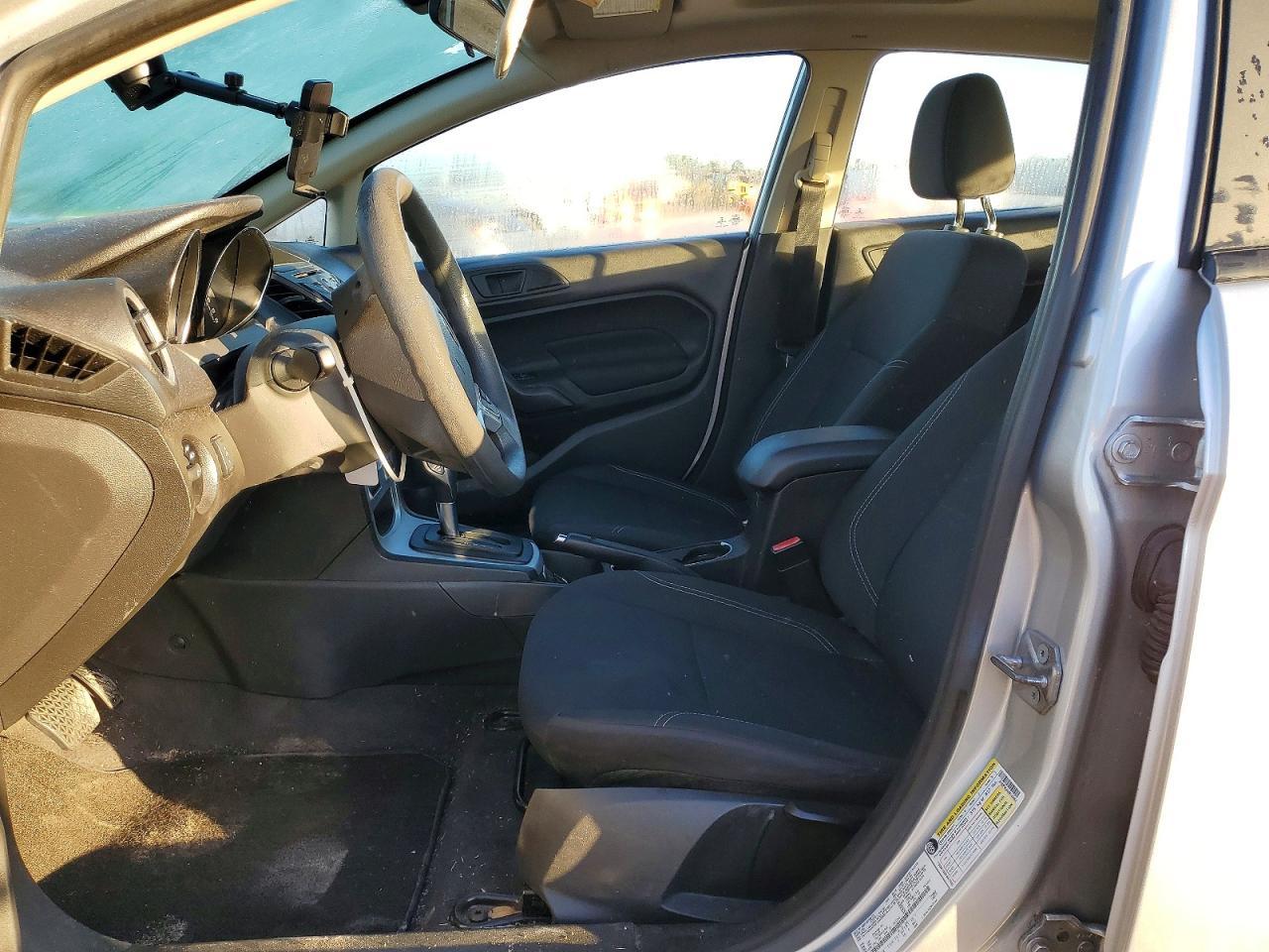 2018 Ford Fiesta Se - Фото 7
