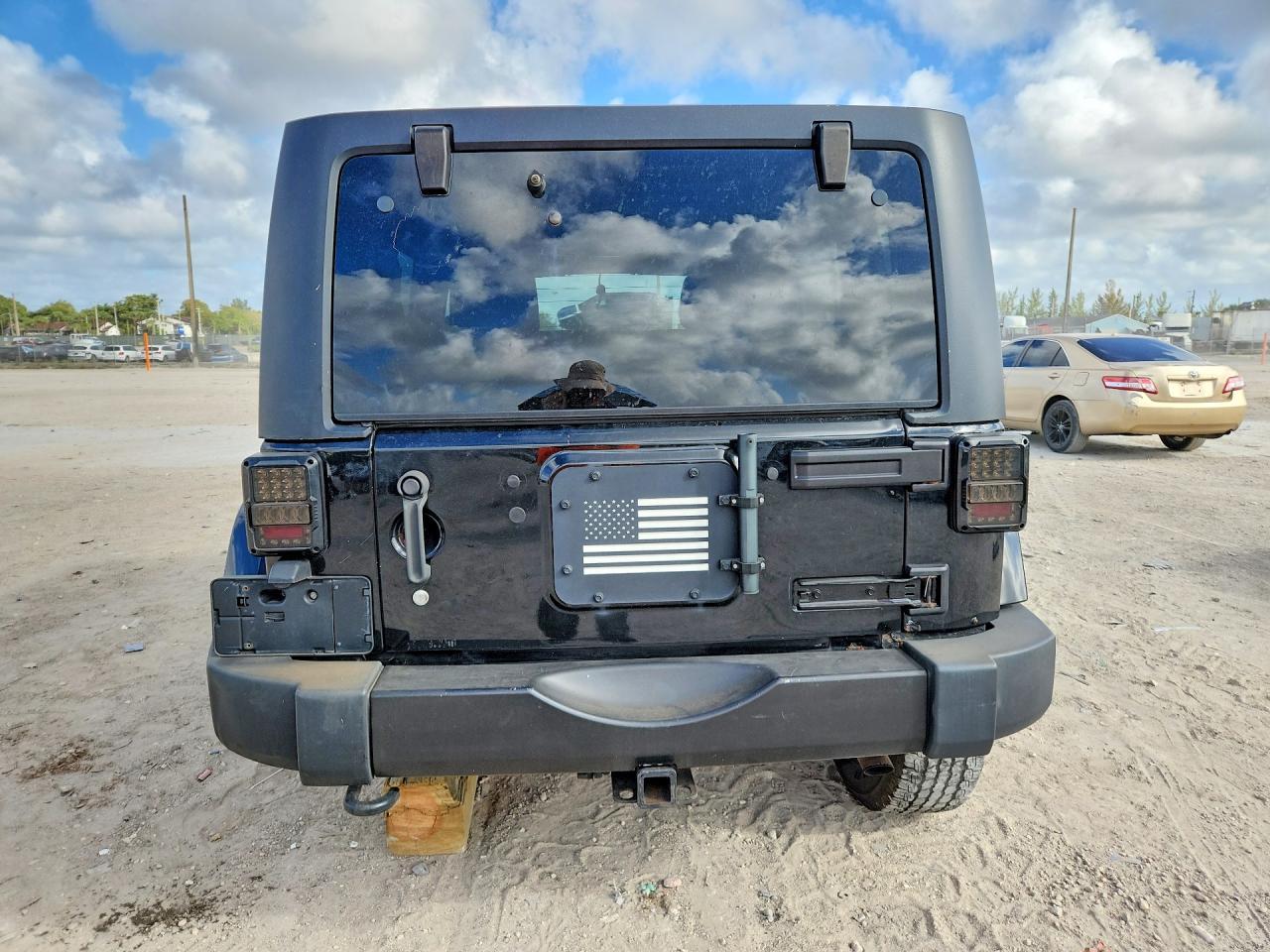 2013 Jeep Wrangler Unlimited Sahara - Фото 6