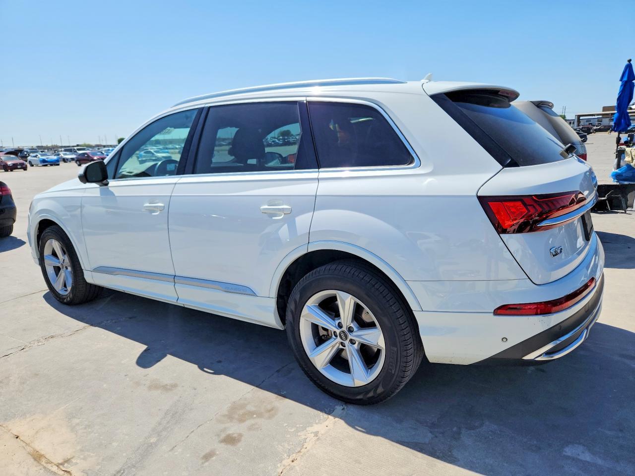 2021 Audi Q7 Premium - Image 2