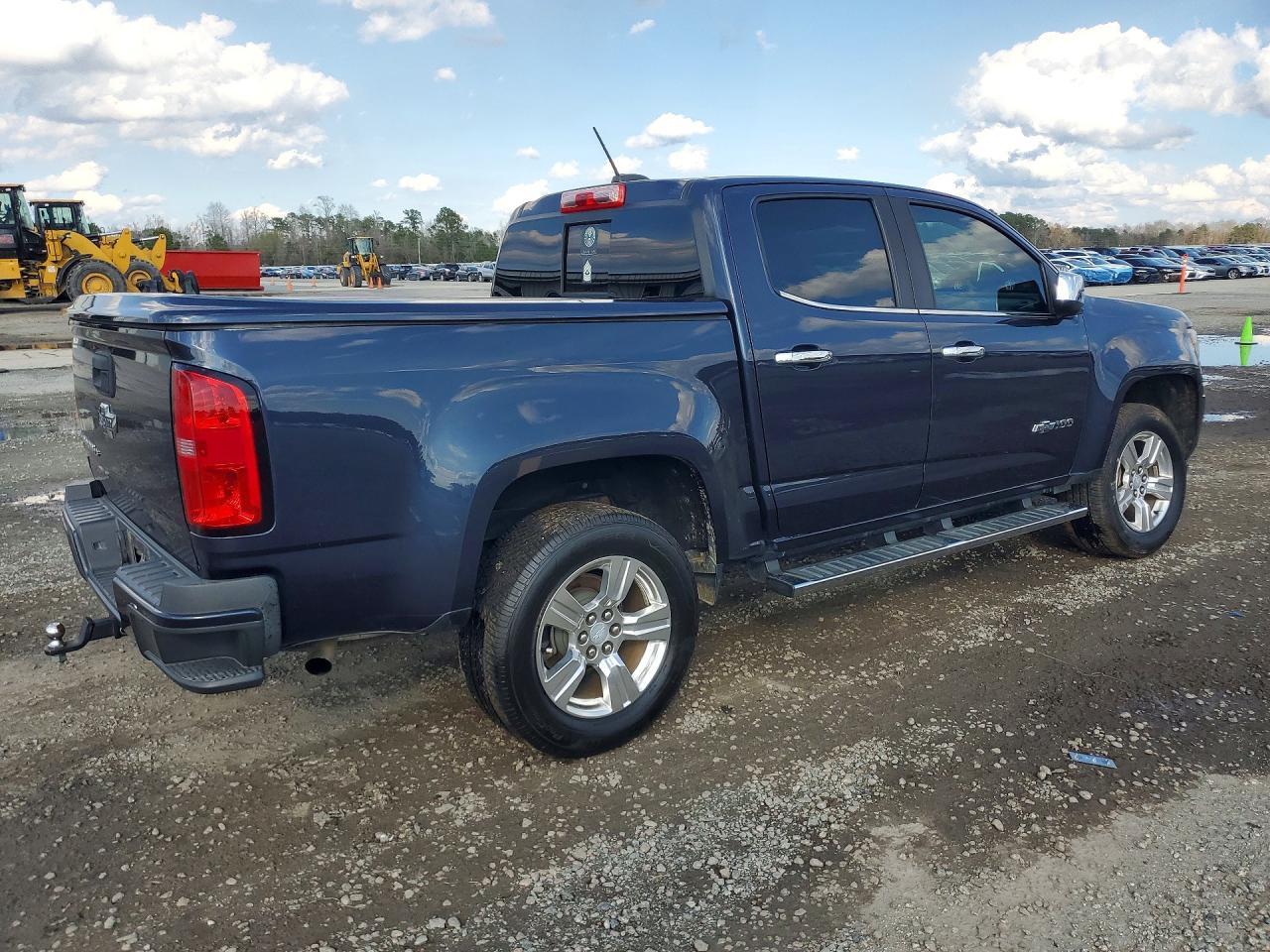 2018 Chevrolet Colorado Z71 - Image 3