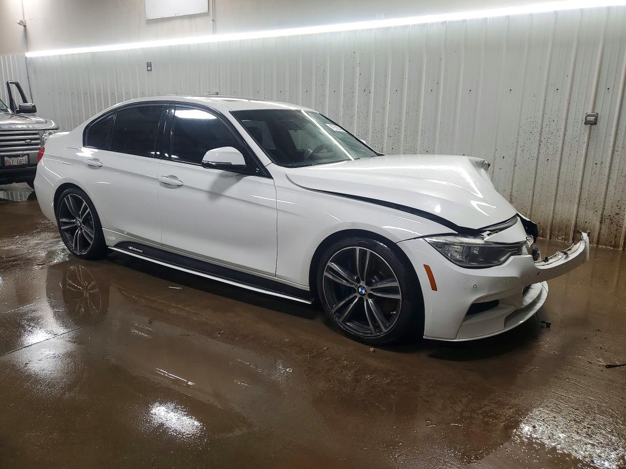 2015 BMW 335 I - Фото 4