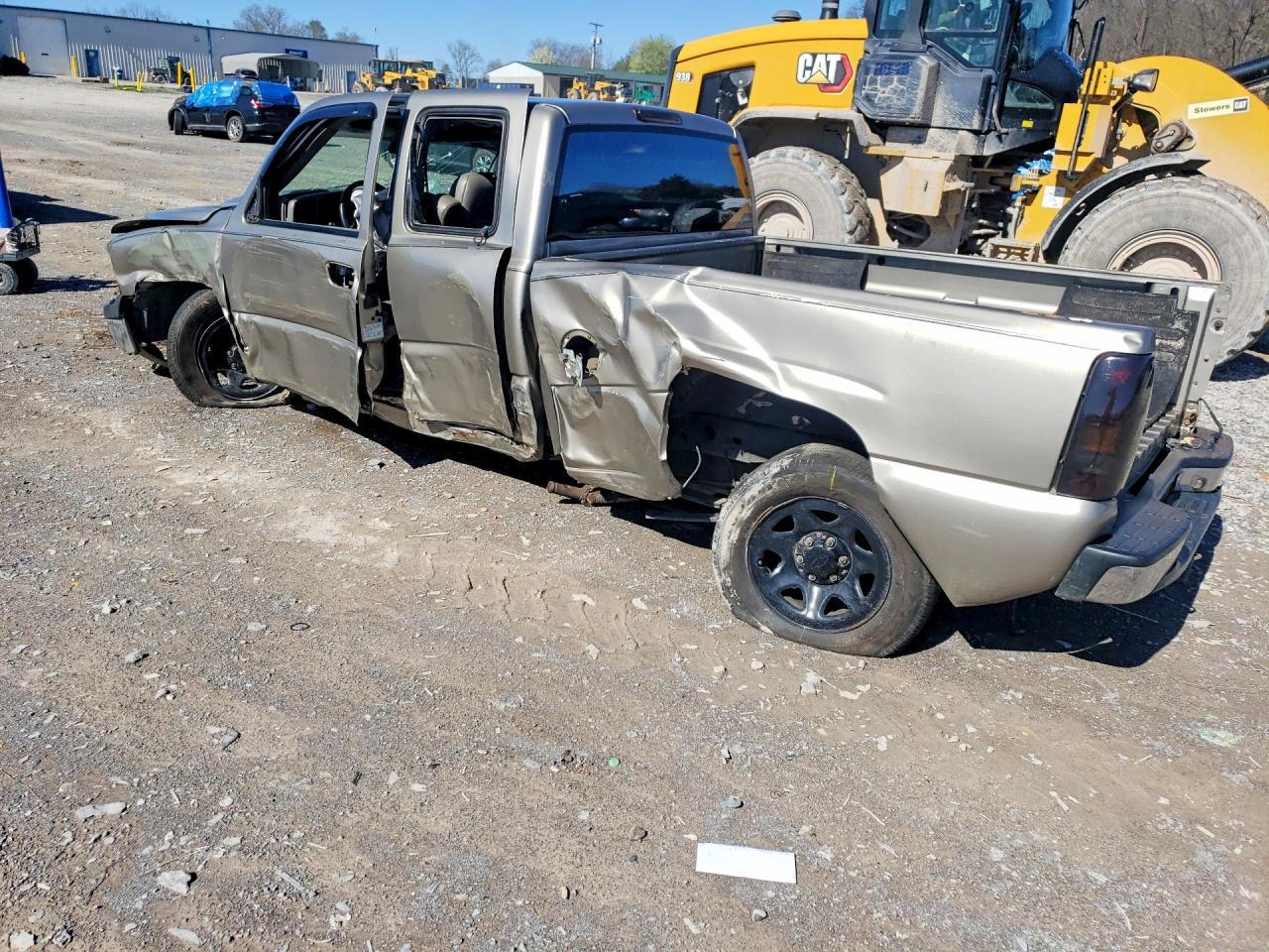 2002 Chevrolet Silverado C1500 - Image 2