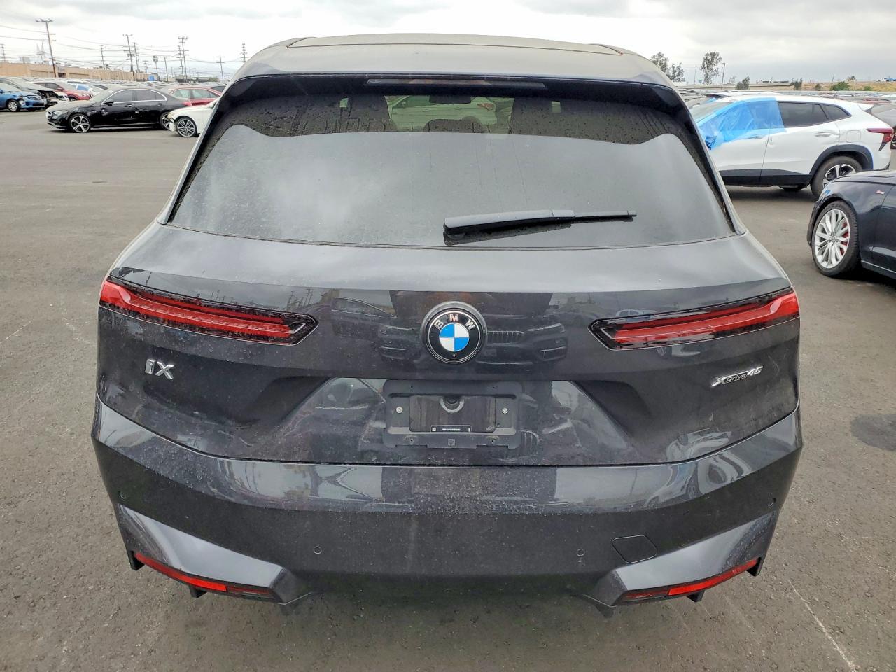 2026 BMW Ix xDrive45 - Image 6