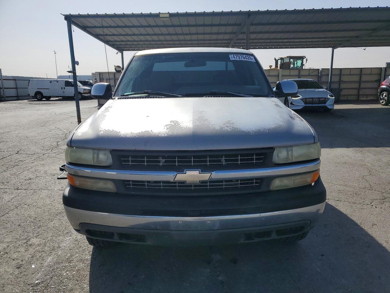 2000 Chevrolet Silverado K1500 - Image 5