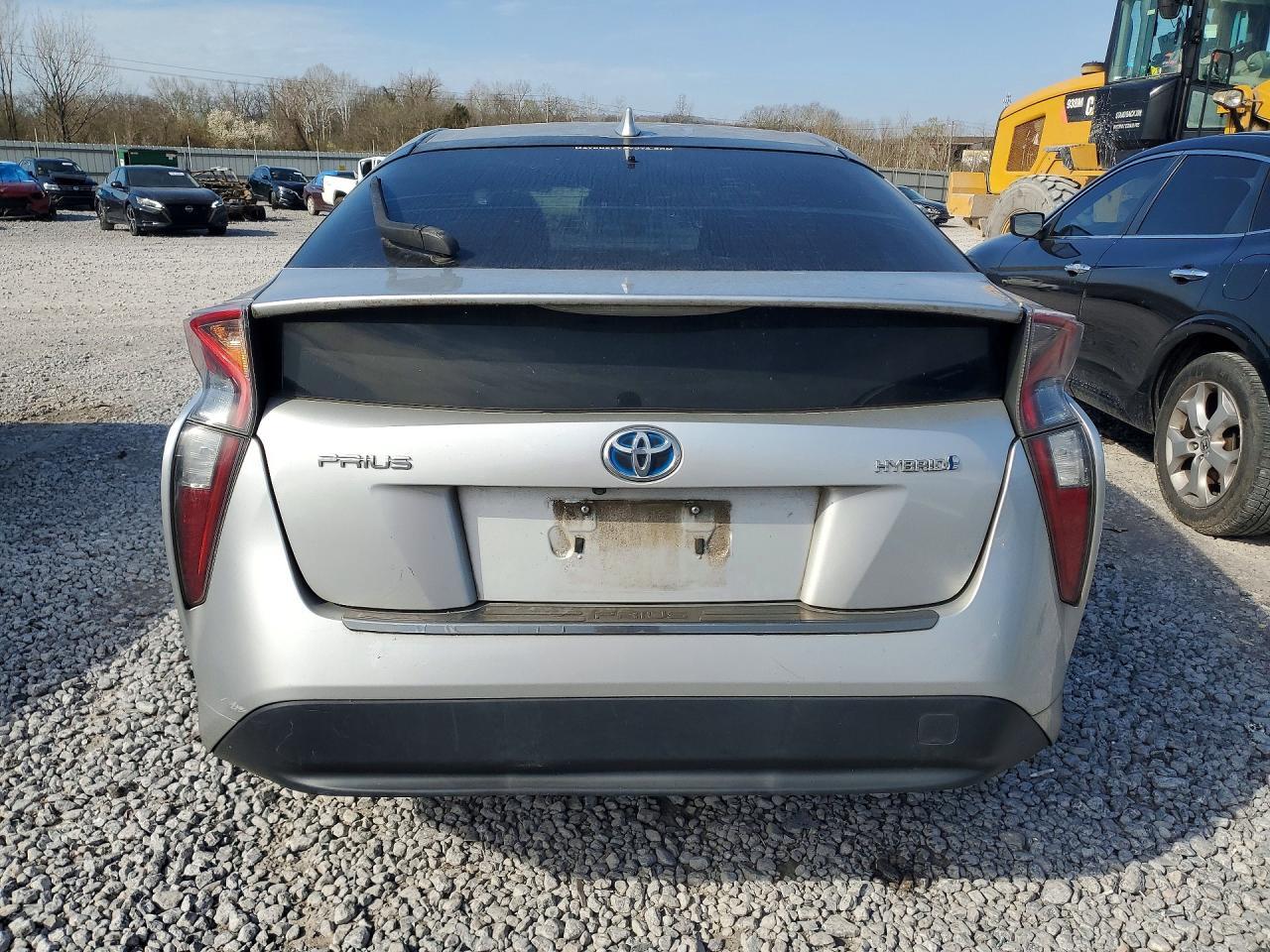 2016 Toyota Prius Two - Image 6
