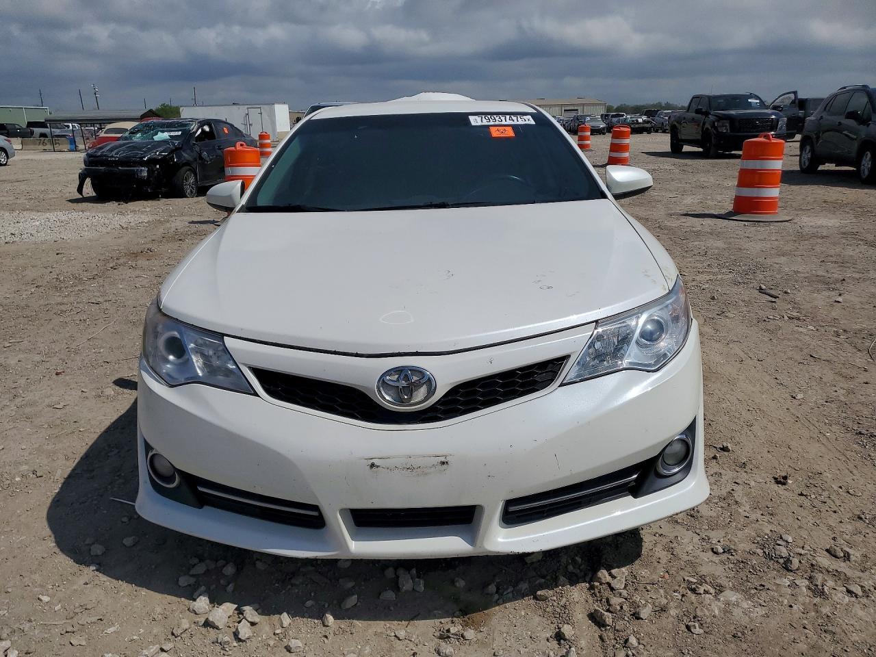2014 Toyota Camry Se - Фото 5
