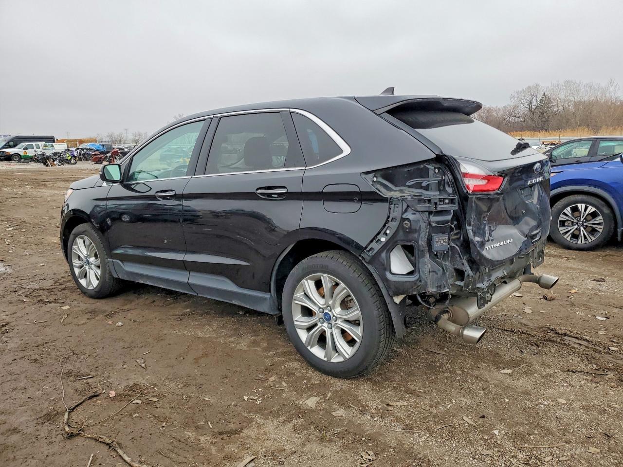 2022 Ford Edge Titanium - Фото 2
