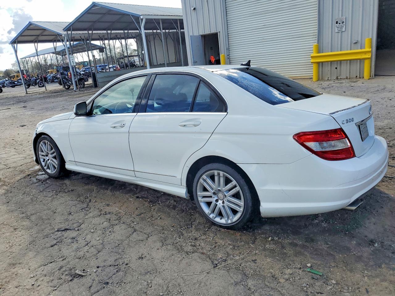 2009 Mercedes-Benz C 300 4Matic - Фото 2