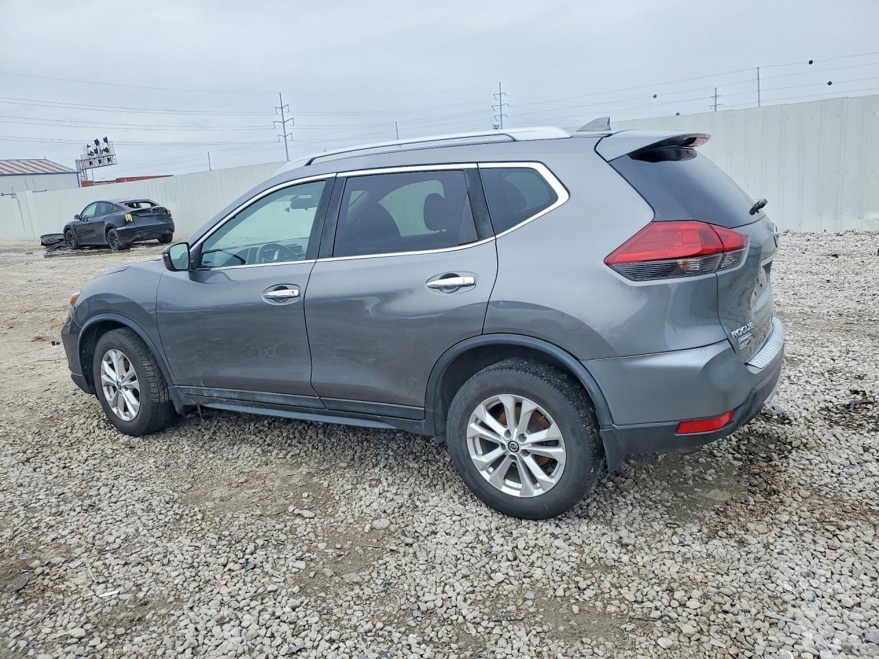 2018 Nissan Rogue S - Фото 2