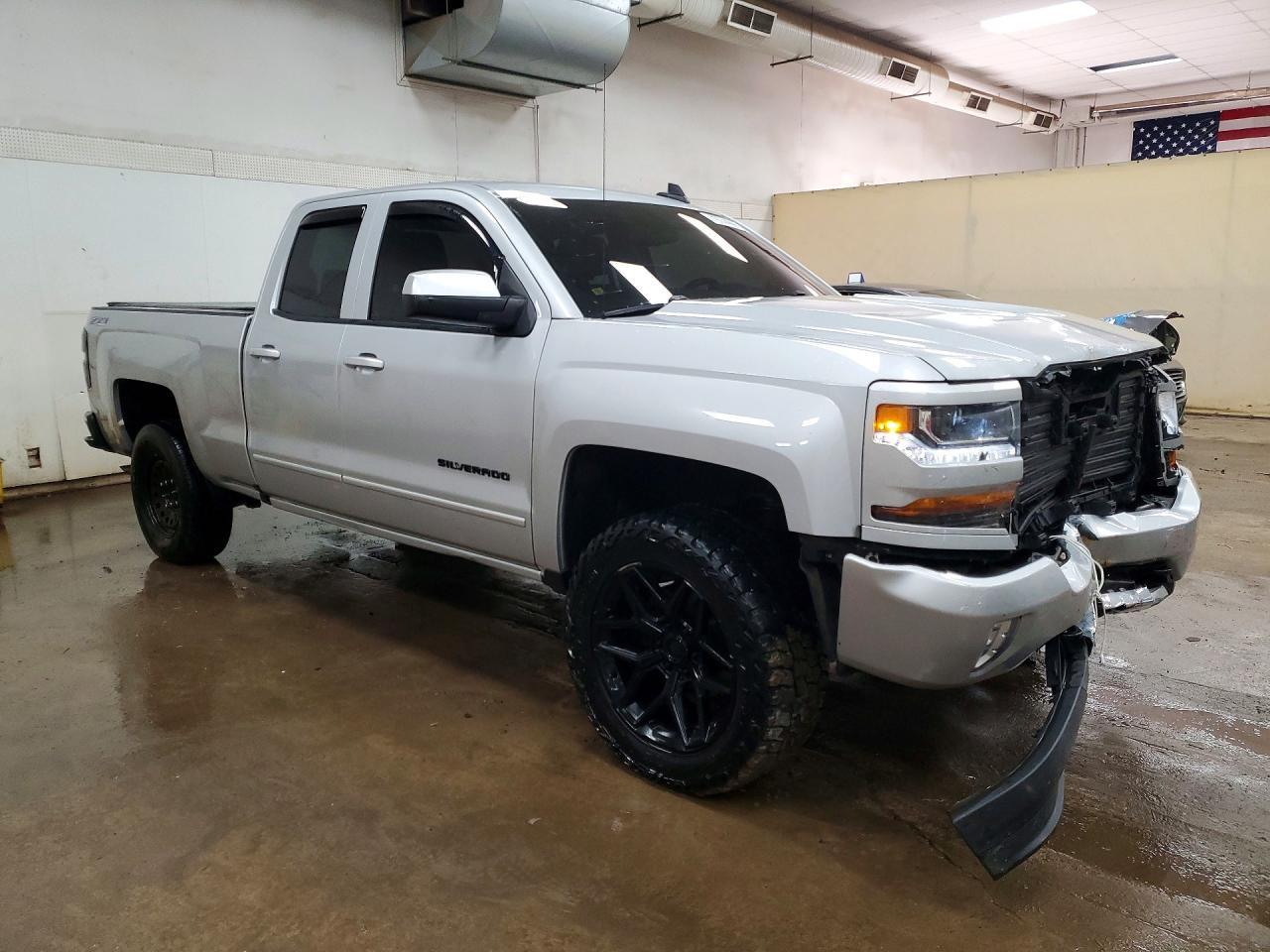 2018 Chevrolet Silverado K1500 Lt - Image 4