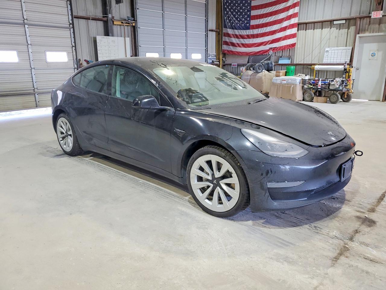 2023 Tesla Model 3 - Image 4