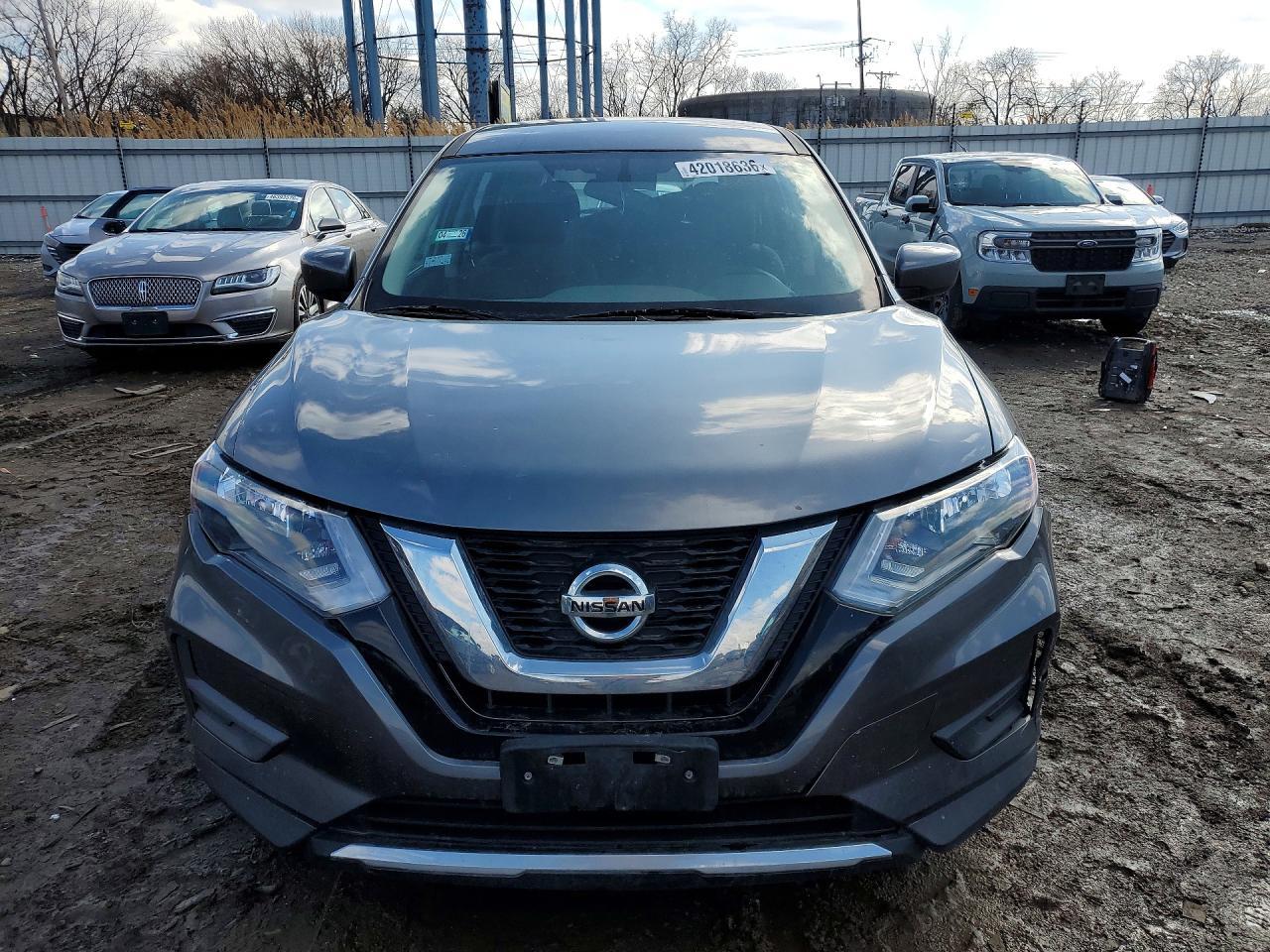 2017 Nissan Rogue S - Фото 5