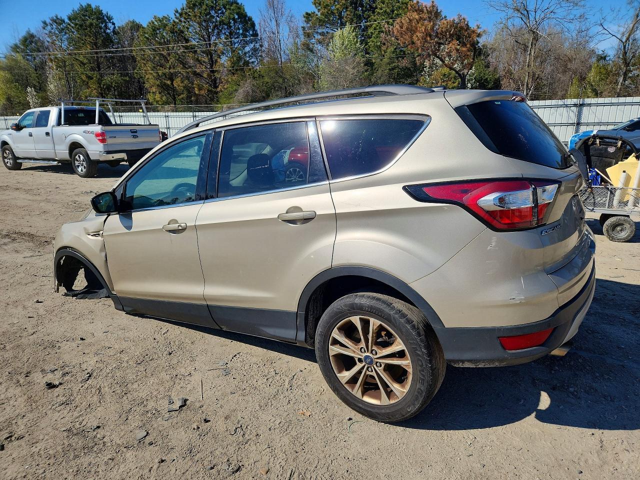 2018 Ford Escape Se - Фото 2
