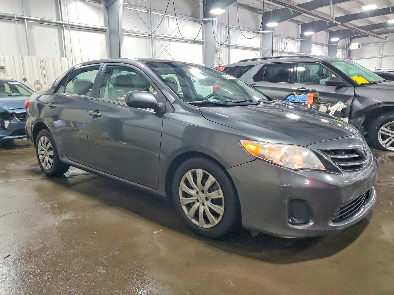 2013 Toyota Corolla Le - Фото 4