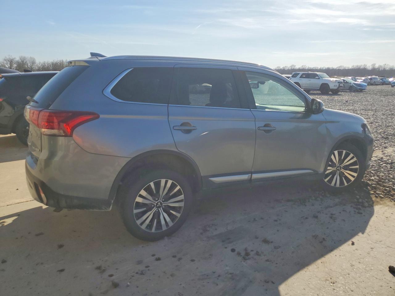 2019 Mitsubishi Outlander Se - Фото 3