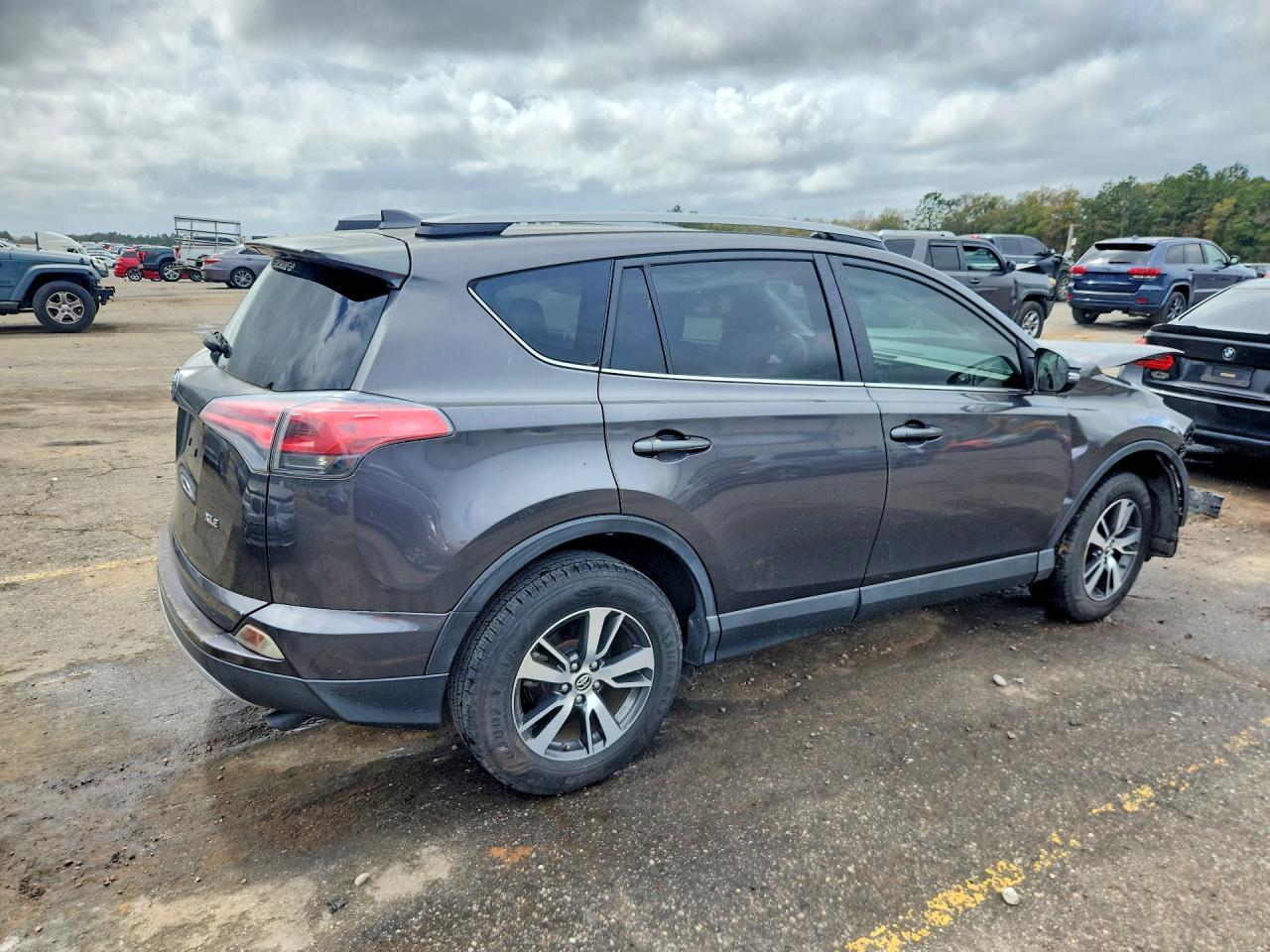 2017 Toyota Rav4 Xle - Фото 3