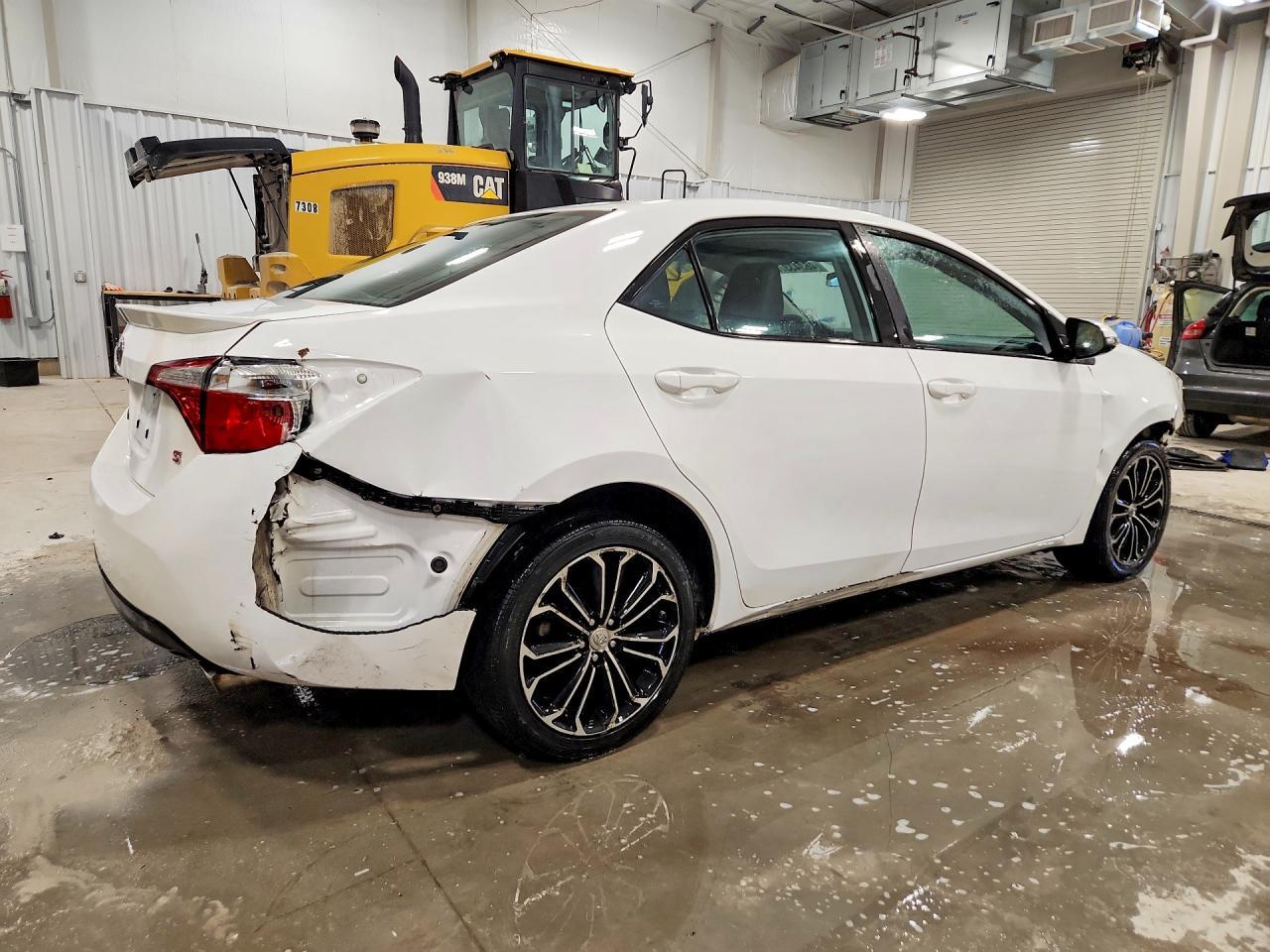 2015 Toyota Corolla S Plus - Фото 3