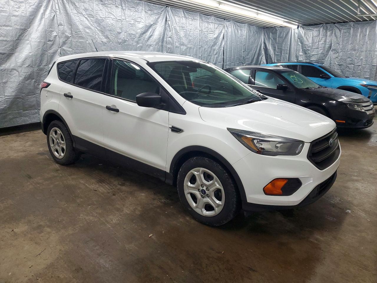 2018 Ford Escape S - Фото 4