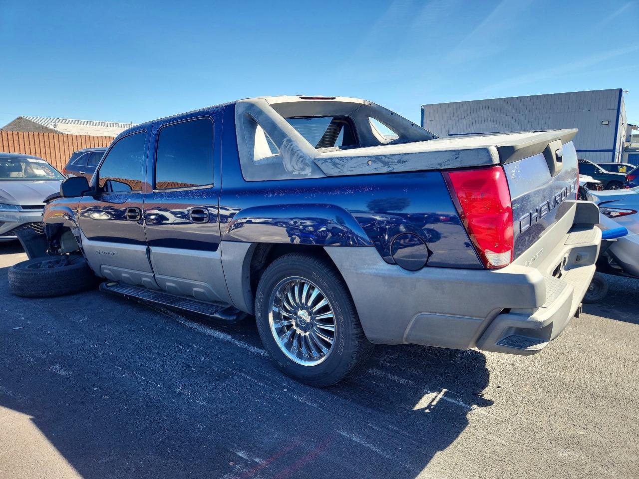 2002 Chevrolet Avalanche C1500 - Фото 2