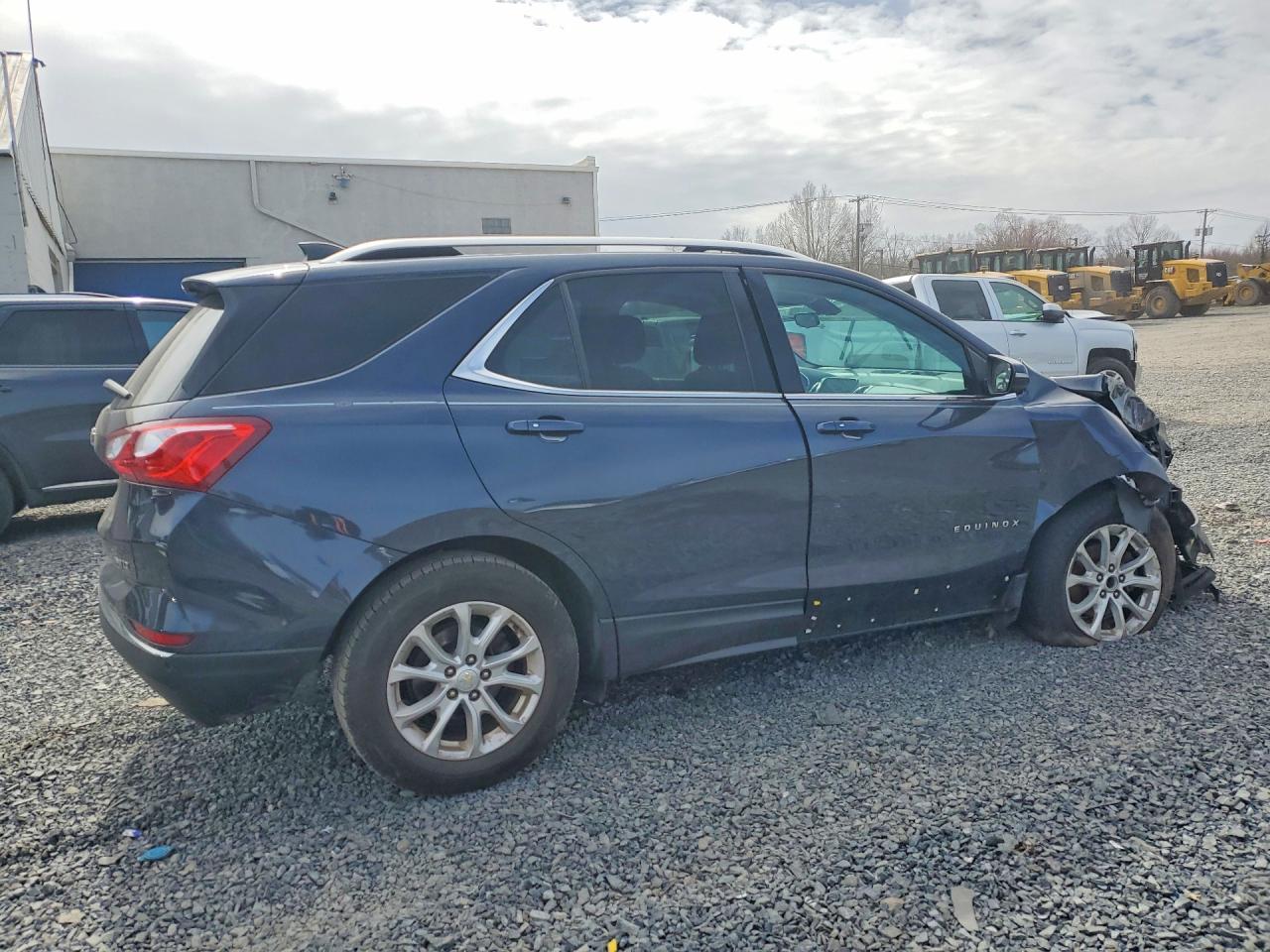 2019 Chevrolet Equinox Lt - Image 3
