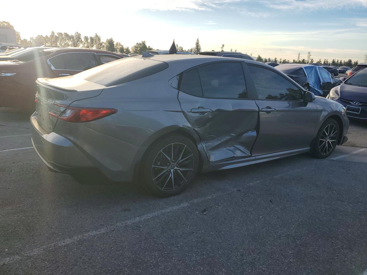 2026 Toyota Camry Se - Фото 3
