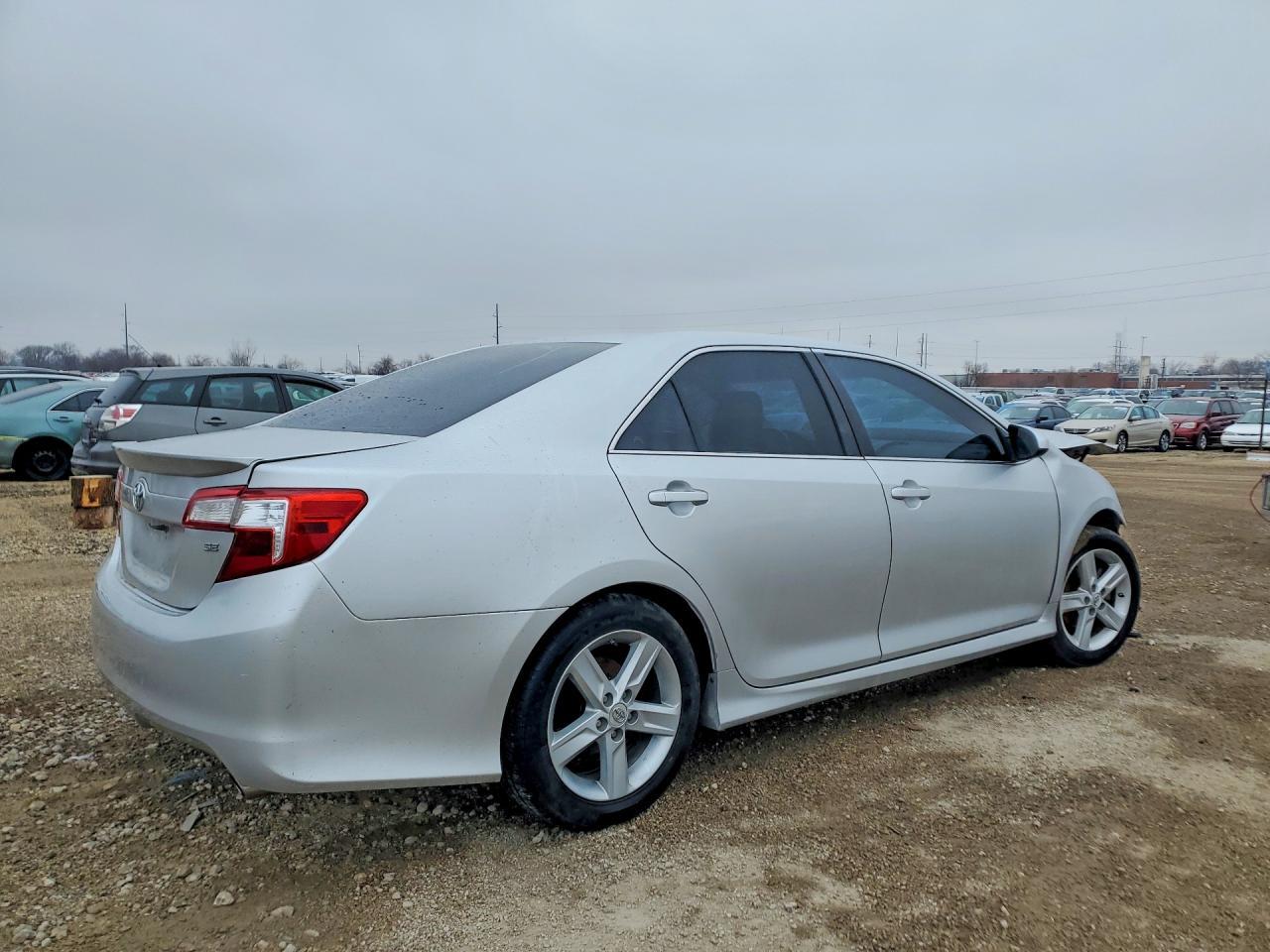 2012 Toyota Camry Se - Image 3