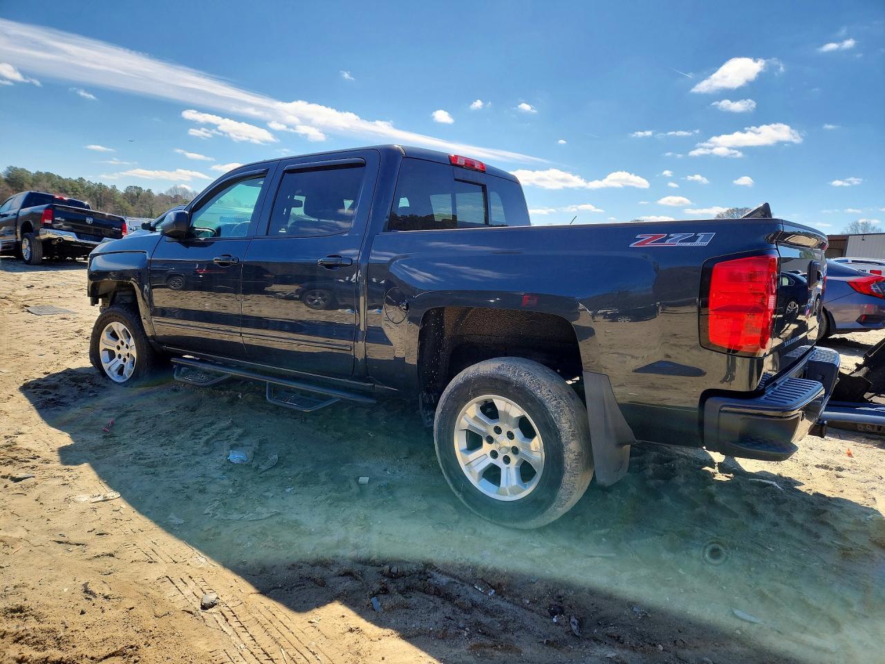 2017 Chevrolet Silverado K1500 Lt - Фото 2