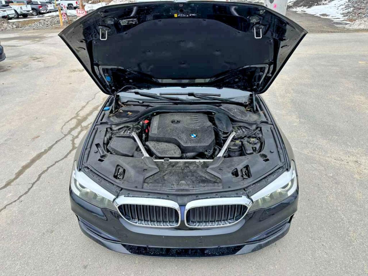 2020 BMW 530 Xi - Фото 6