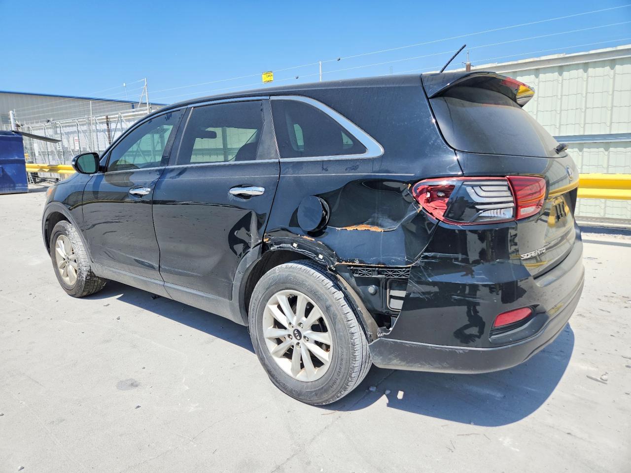 2019 Kia Sorento - Image 2