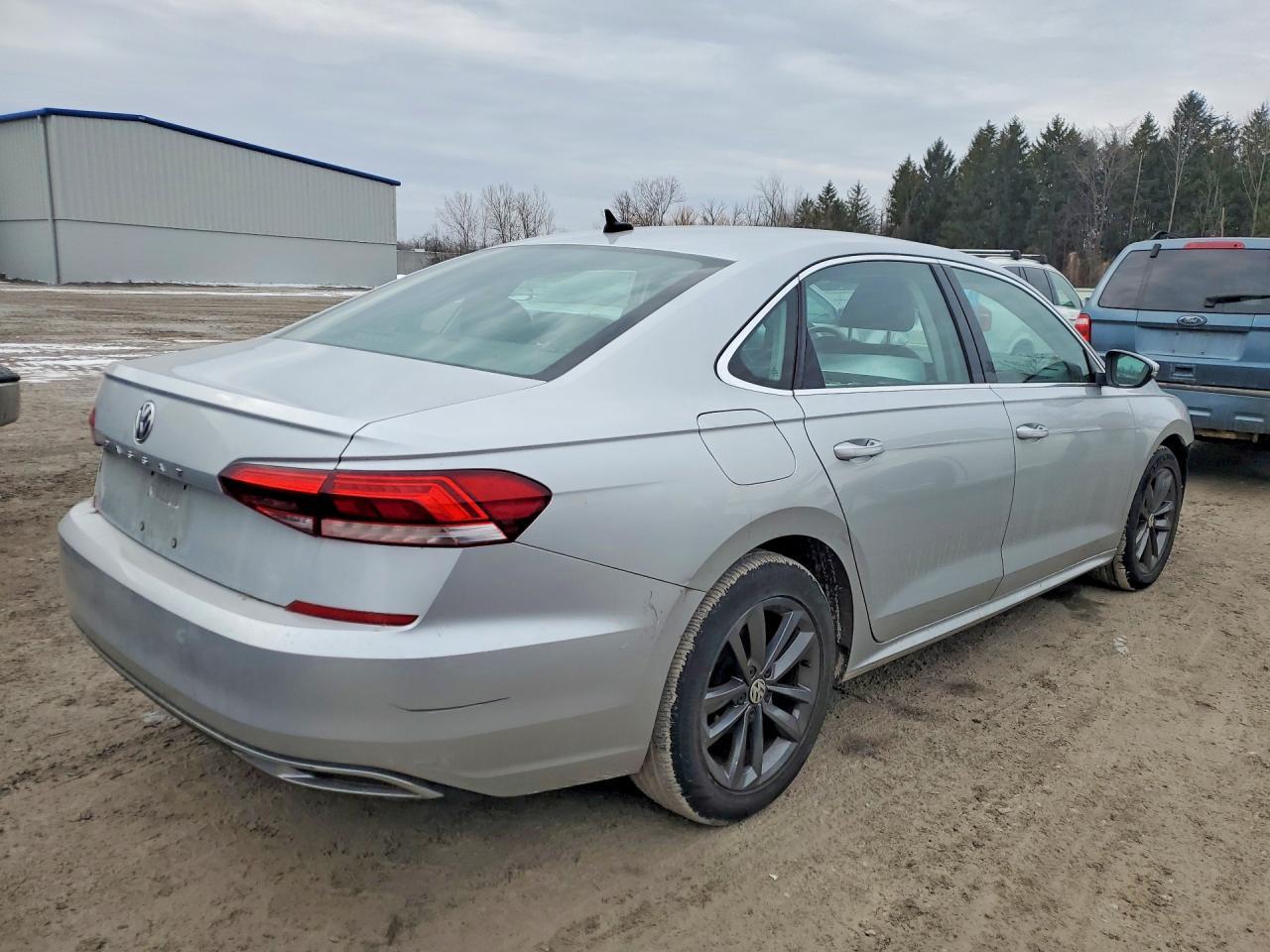 2020 Volkswagen Passat Se - Image 3
