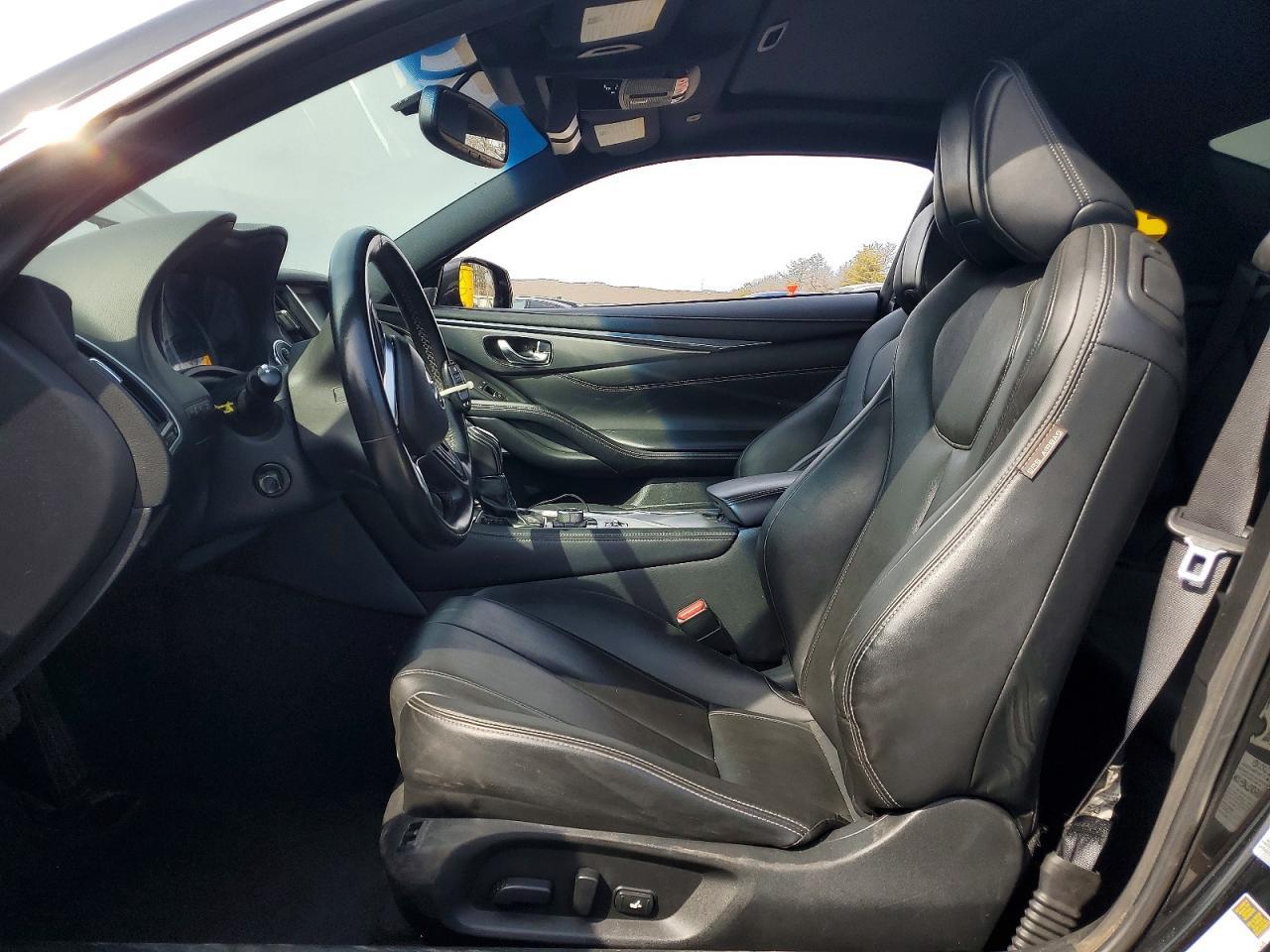 2017 Infiniti Q60 3.0T Premium - Image 7