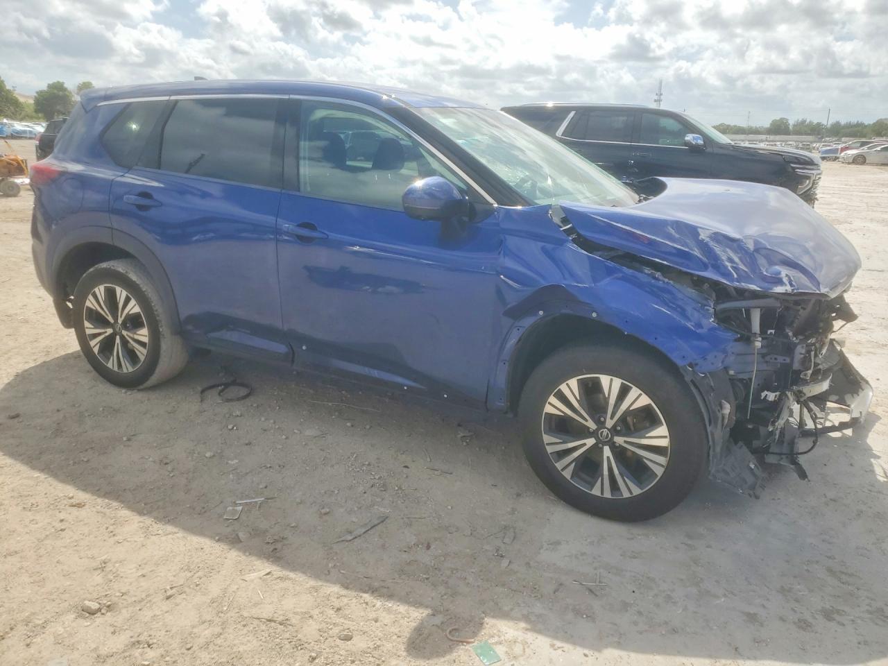 2021 Nissan Rogue Sv - Image 4