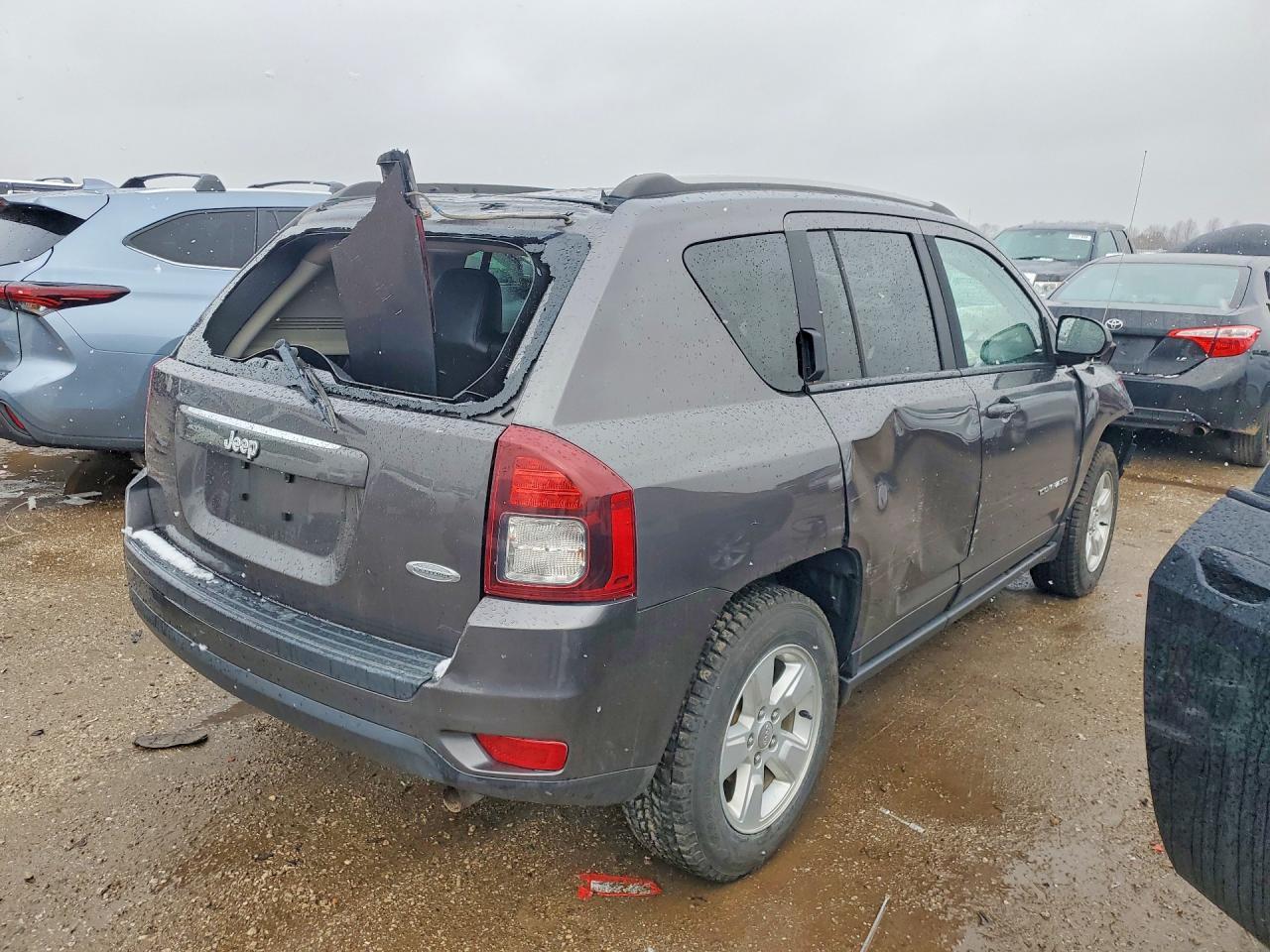 2017 Jeep Compass Latitude - Фото 3