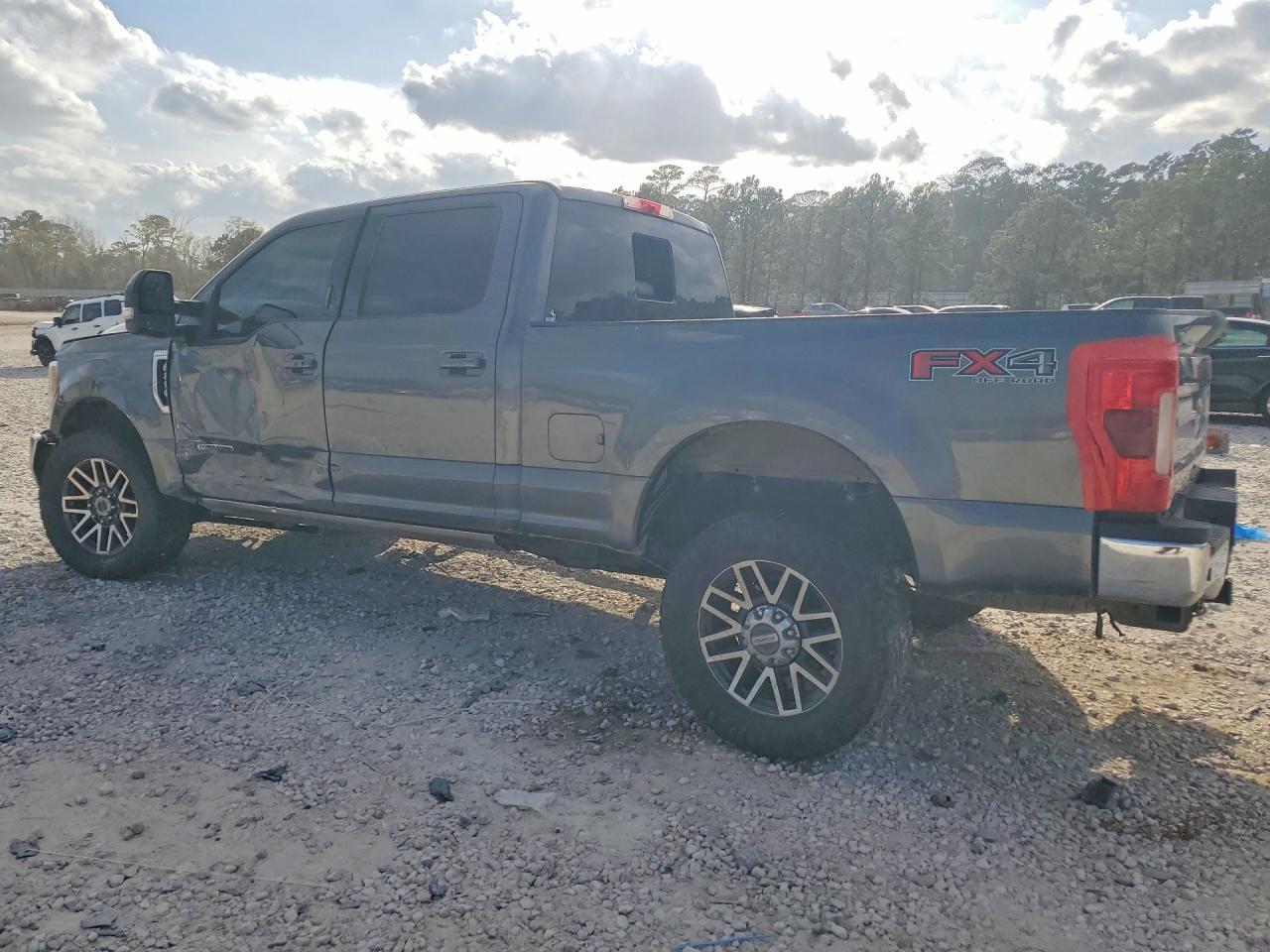 2019 Ford F250 Super Duty - Image 2