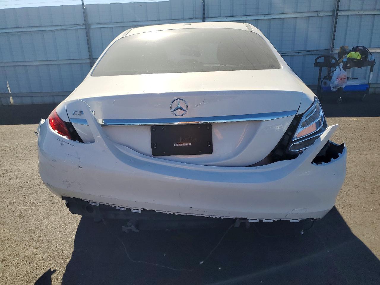2016 Mercedes-Benz C 300 - Image 6