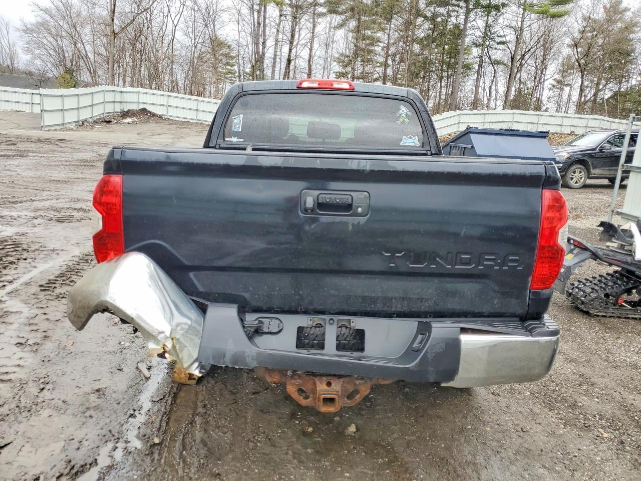 2014 Toyota Tundra Sr5 - Image 6