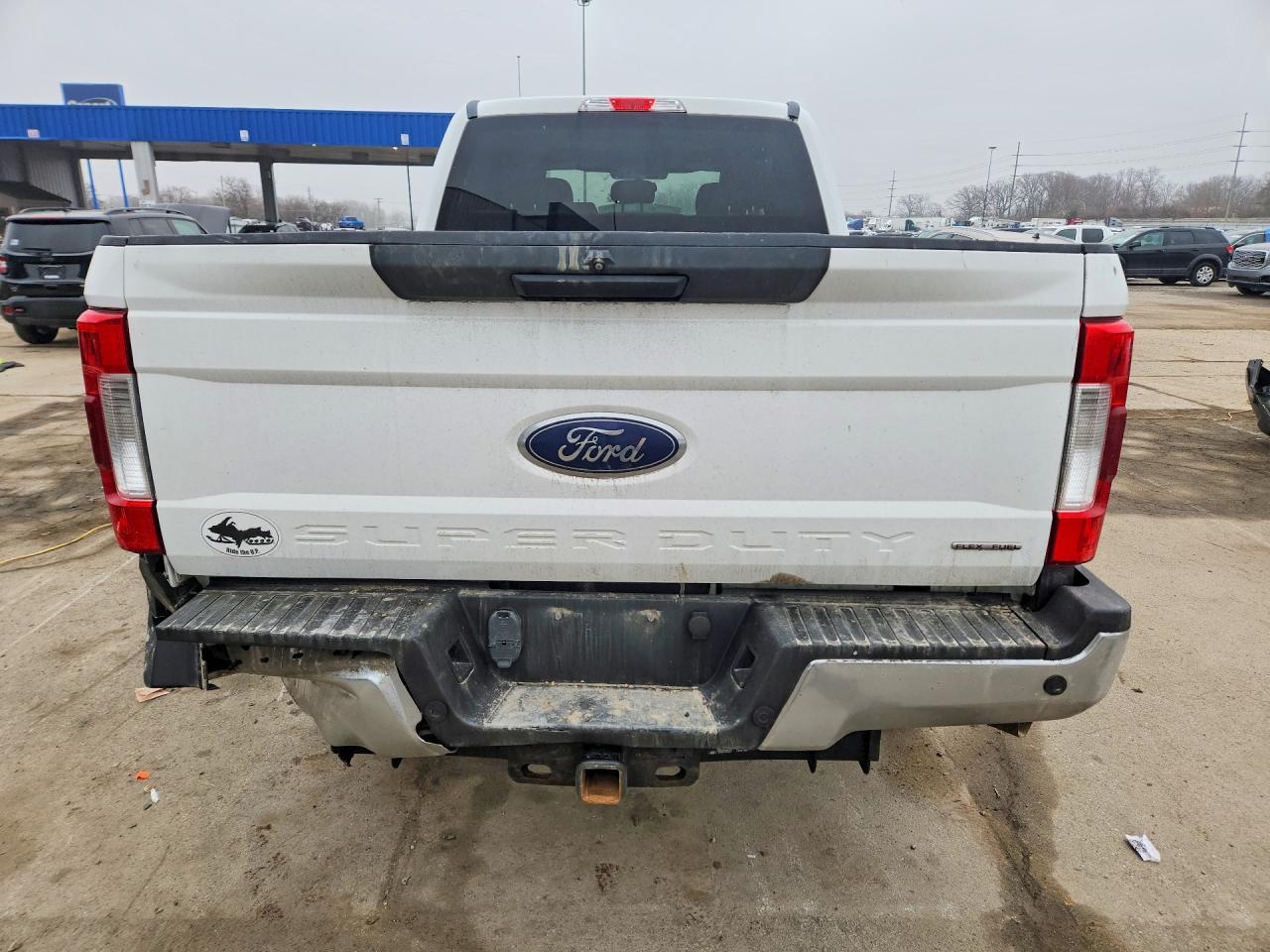 2018 Ford F250 Super Duty - Фото 6