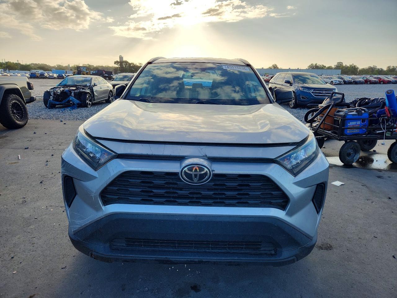 2020 Toyota Rav4 Le - Image 5