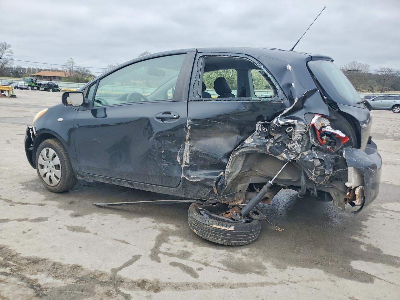 2008 Toyota Yaris Base - Фото 2