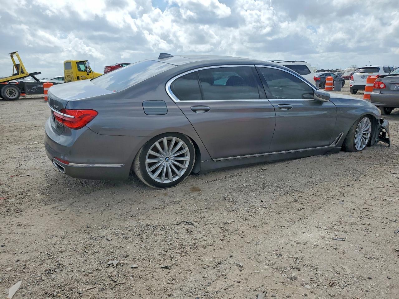 2017 BMW 740 I - Image 3