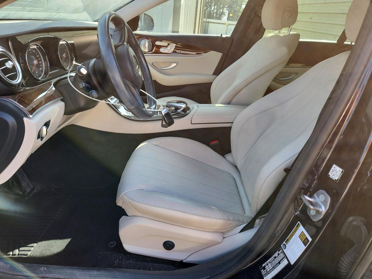 2017 Mercedes-Benz E 300 4Matic - Фото 7