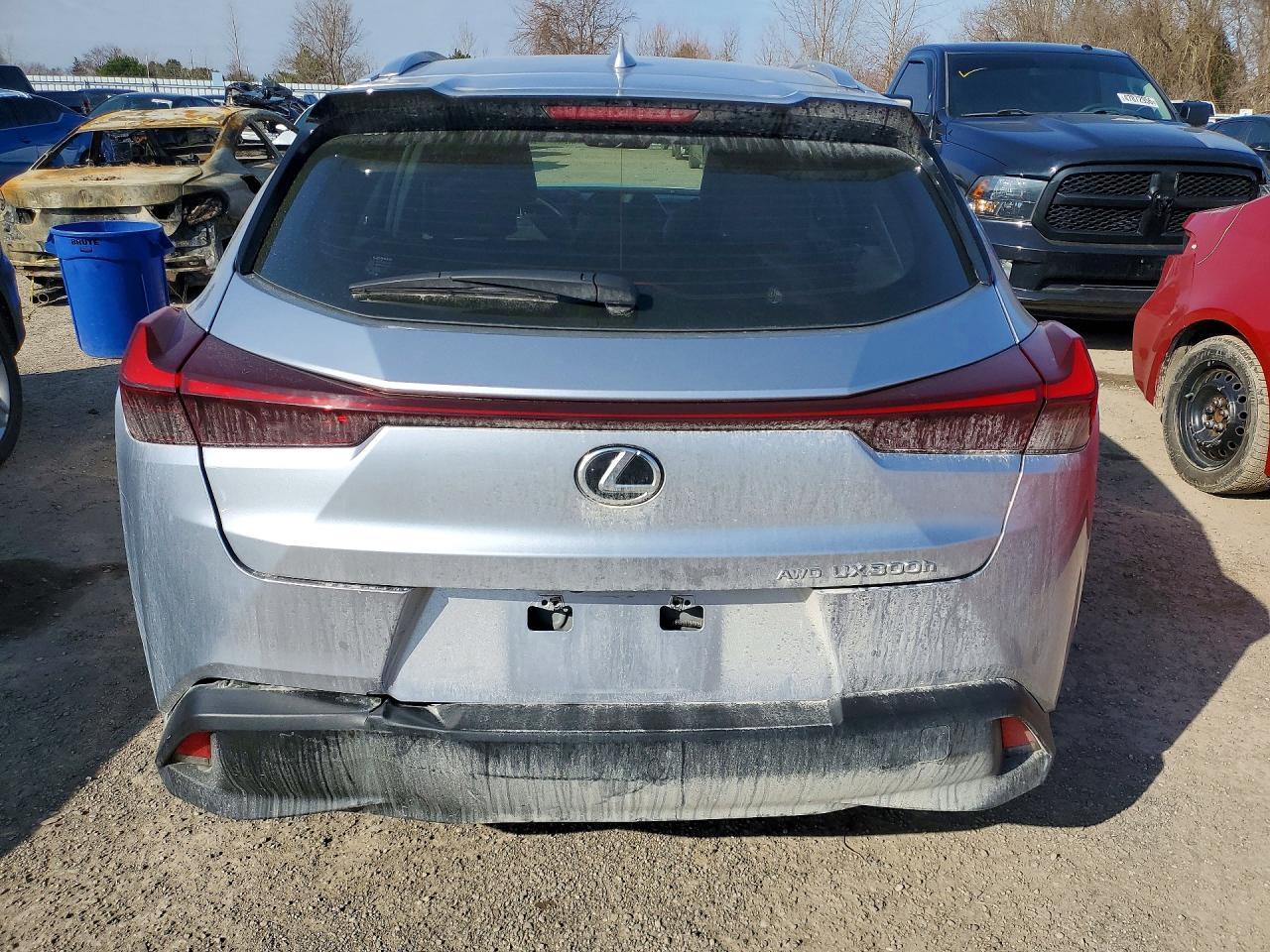 2025 Lexus Ux 300H Base - Image 6