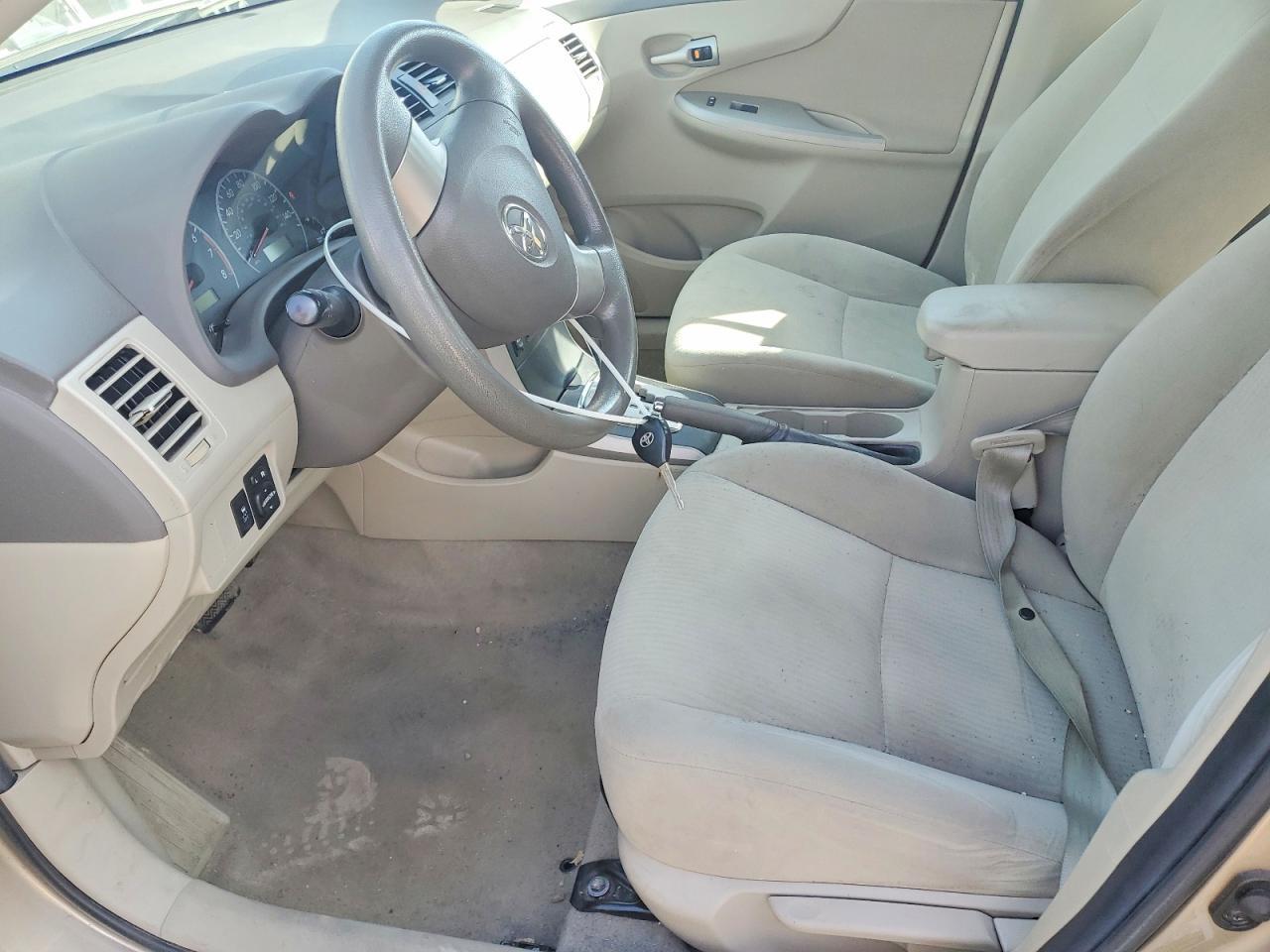 2010 Toyota Corolla Le - Фото 7