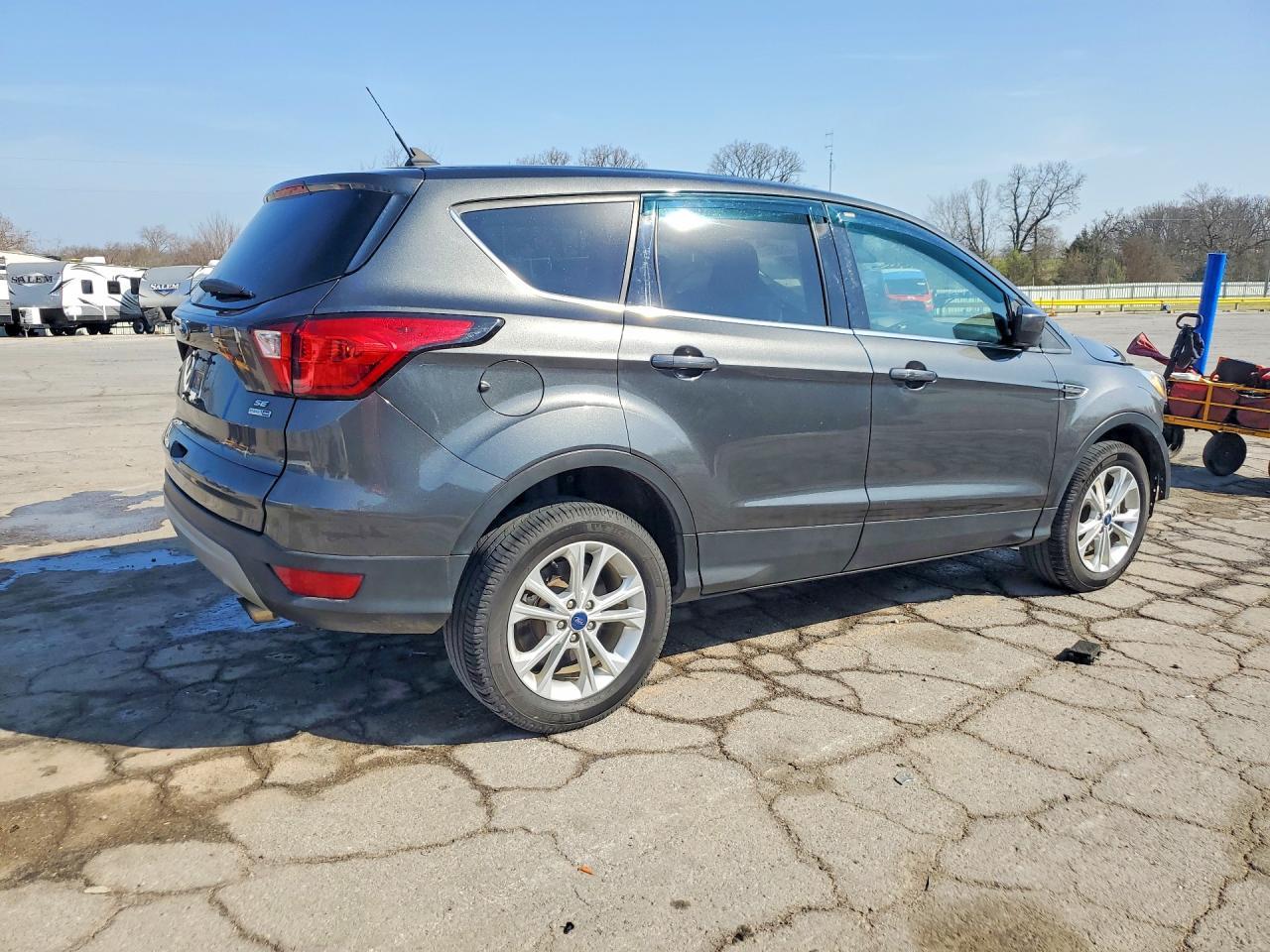 2019 Ford Escape Se - Фото 3