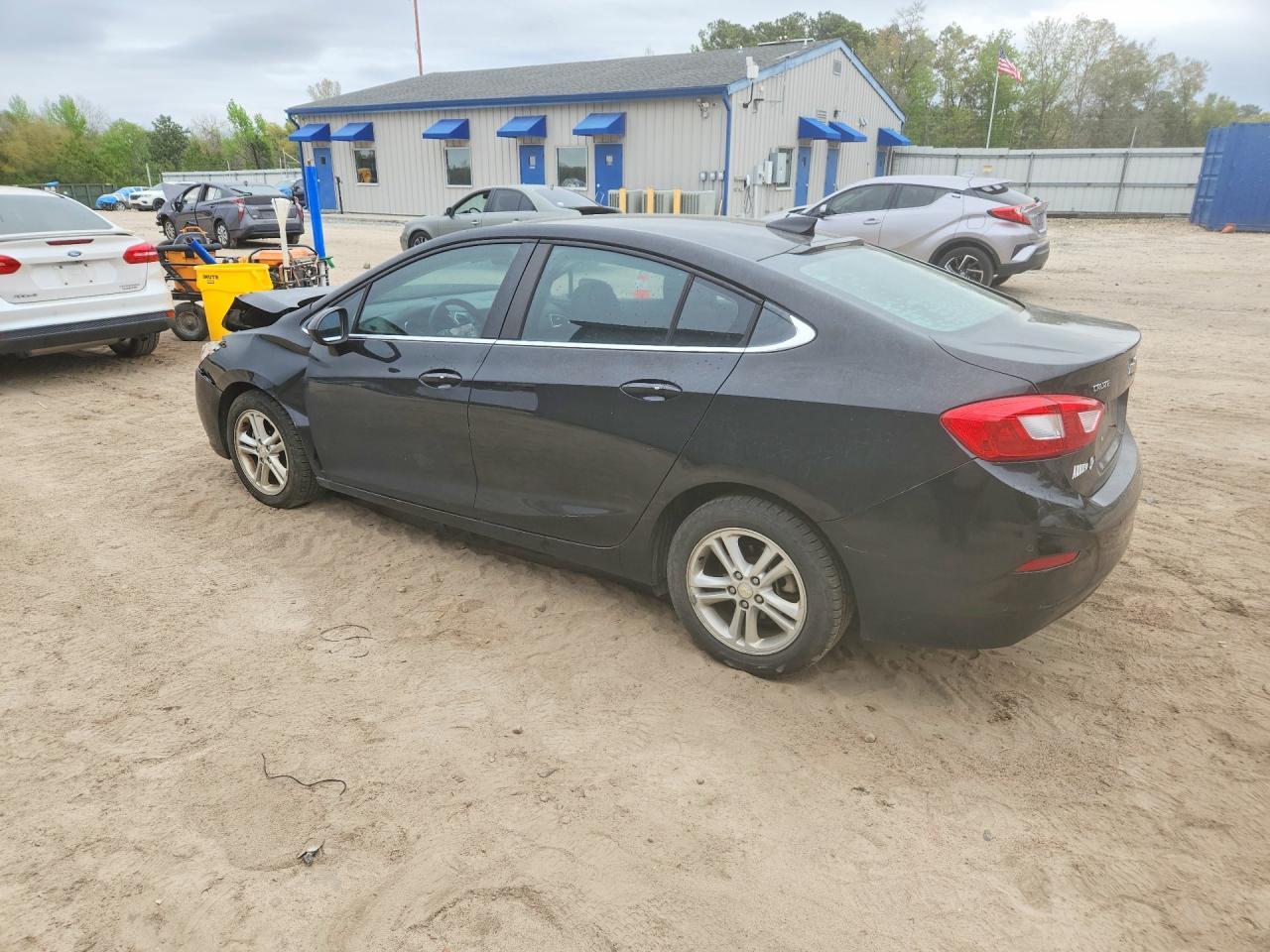 2017 Chevrolet Cruze Lt - Фото 2