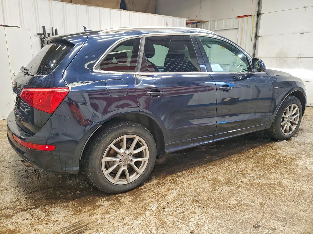 2010 Audi Q5 Premium Plus - Image 3