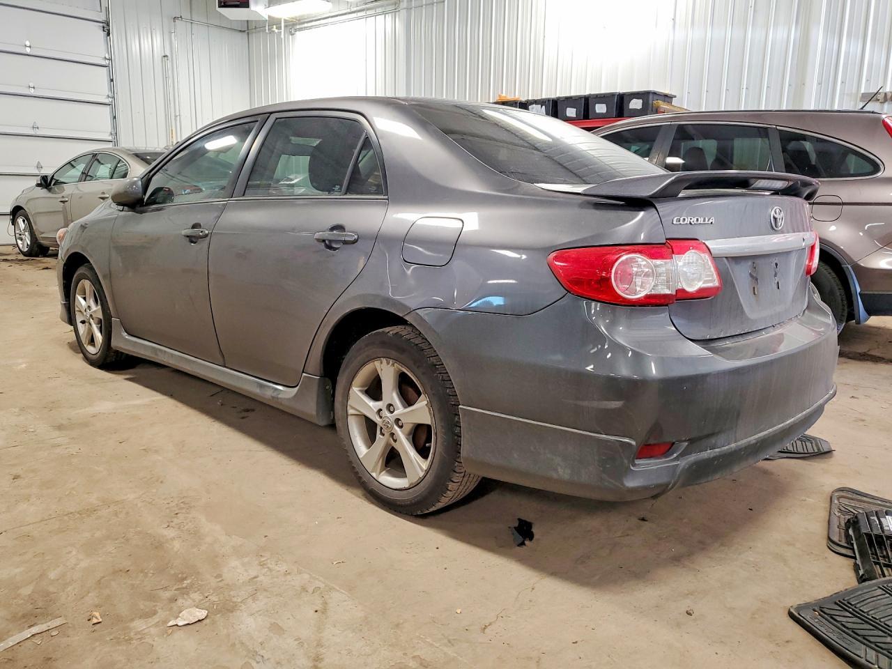 2013 Toyota Corolla S - Фото 2