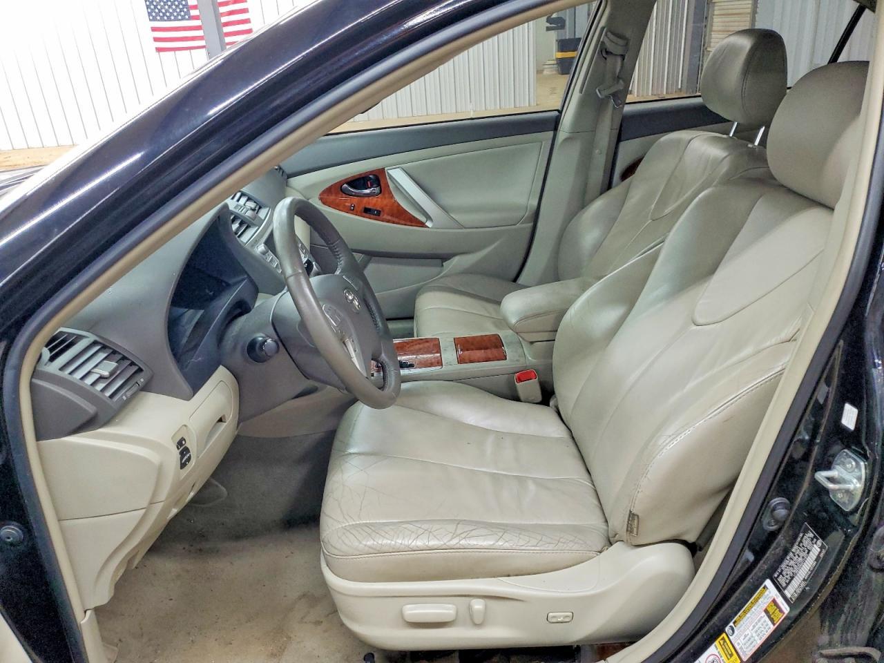 2010 Toyota Camry Hybrid Base - Фото 7